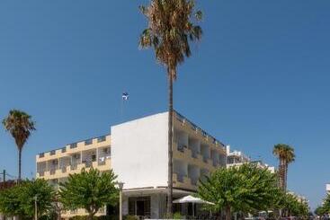 Hotel Dimitris Paritsa
