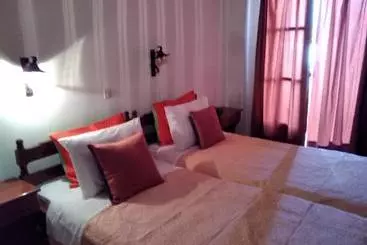 Отель Pettite Morfo