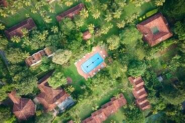 ホテル Tamarind Tree Garden Resort