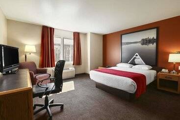 فندق على الطريق Super 8 By Wyndham North Bay