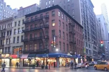 酒店 Americana Inn