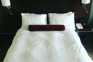 Отель Auberge Madeliinn