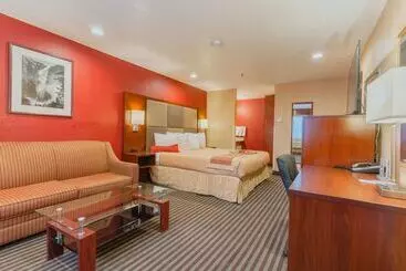 ホテル Best Western Plus Yosemite Way Station