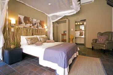 Hotel Twyfelfontein Country Lodge