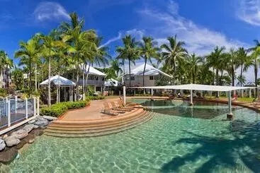 Hotel Coral Sands Beachfront Resort