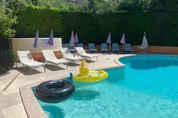 فندق Restaurant De La Mer