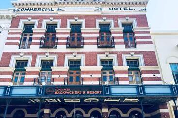 בית מלון כפרי Sundancer Backpackers Hostel