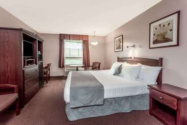 Otel Super 8 By Wyndham Lake Country/winfield Area