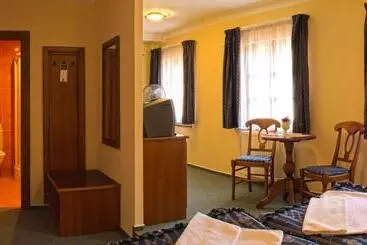 Отель Zlatá Stoupa