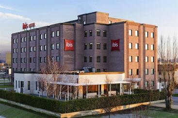 Отель Ibis Firenze Prato Est
