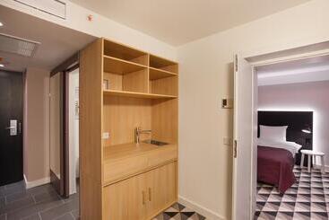 ホテル Azimut  Vladivostok