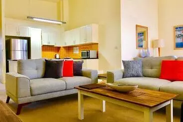 Отель Boathouse Resort