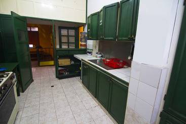 هتل Hostal Alcala