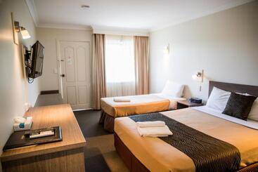 호텔 Lilac City Motor Inn & Steakhouse