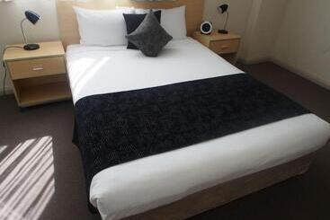 בית מלון כפרי Mantra Castle Hill Sydney, An Accor