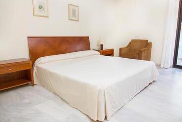 Park Plaza Suites Apartamentos