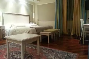 فندق Albergo Della Roccia