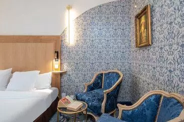 Отель L Orangerie Du Chateau Des Reynats