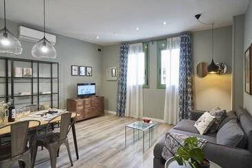 Ainb Las Ramblas Colón Apartments