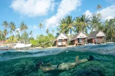 هتل Tetamanu Village