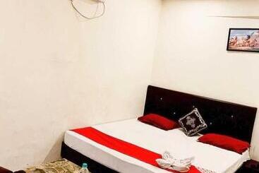 Hotel Oyo 46315  Kartar