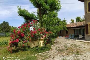 Bed and Breakfast La Rosa Selvatica