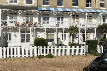 צימר Ventnor Bay House