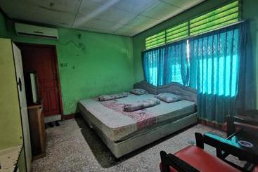 Hotel Oyo 90136  Bone Indah