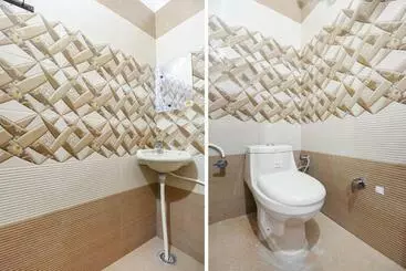Hotel Oyo 76392 Kh Homes