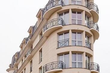 Aparthotel Residhome Paris Clamart