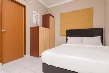 Otel Oyo Life 2528 Kost Pendopo