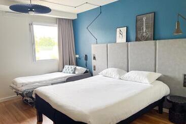 Отель Ibis Martigues Centre