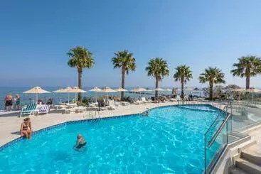 ホテル Xenos Kamara Beach