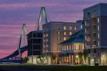 ホテル Embassy Suites By Hilton Charleston Harbor Mt. Pleasant