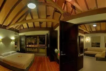 Hotel Uprising Beach Resort