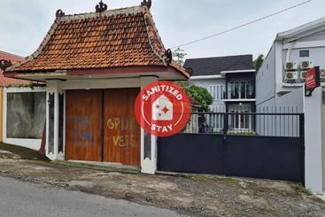 Hotel Oyo 90271 Puri Asri Family Homestay Syariah