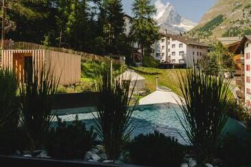 Szálloda Nomad By Cervo Mountain Resort