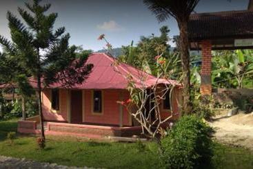 Hotel Villa Bata Merah