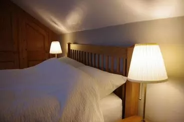 Old Bears Barn Bed And Breakfast