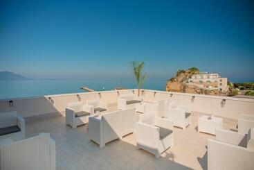 Pensionat Naro Suites And Rooms