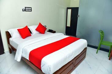 Hotel Niraj Residency