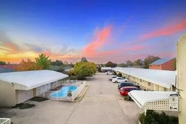 モーテル Boulevarde Motor Inn