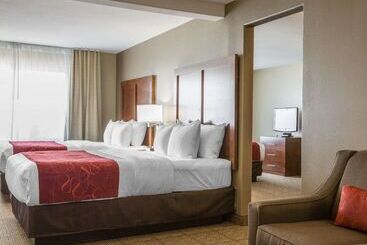 Отель Comfort Suites Victorville Hesperia