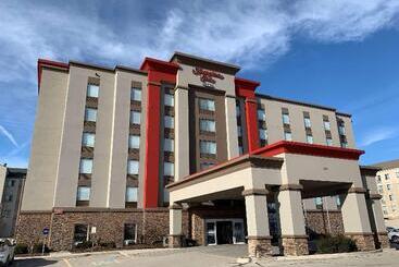 هتل Hampton Inn By Hilton London