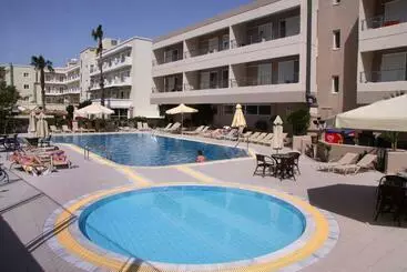 Agela Hotel & Apartments