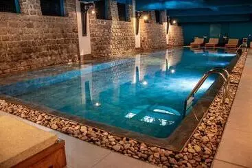 Le Louvre Hotel & Spa