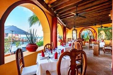 استراحتگاه Grand Oasis Palm