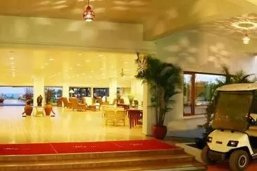 Отель Chariot Beach Resort