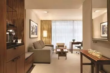 酒店 Shangrila Vancouver