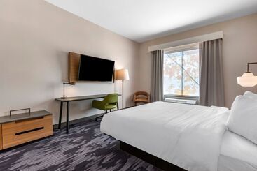 هتل Fairfield By Marriott Inn & Suites Sandusky